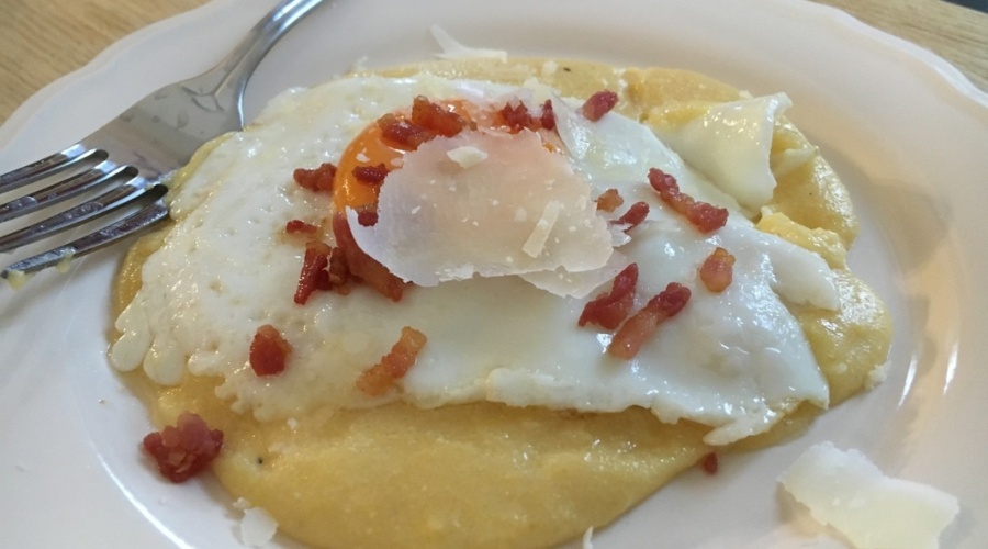 Creamy Polenta with Egg